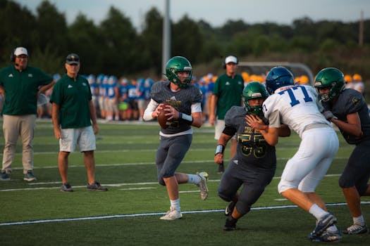 quarterback handcuff strategy